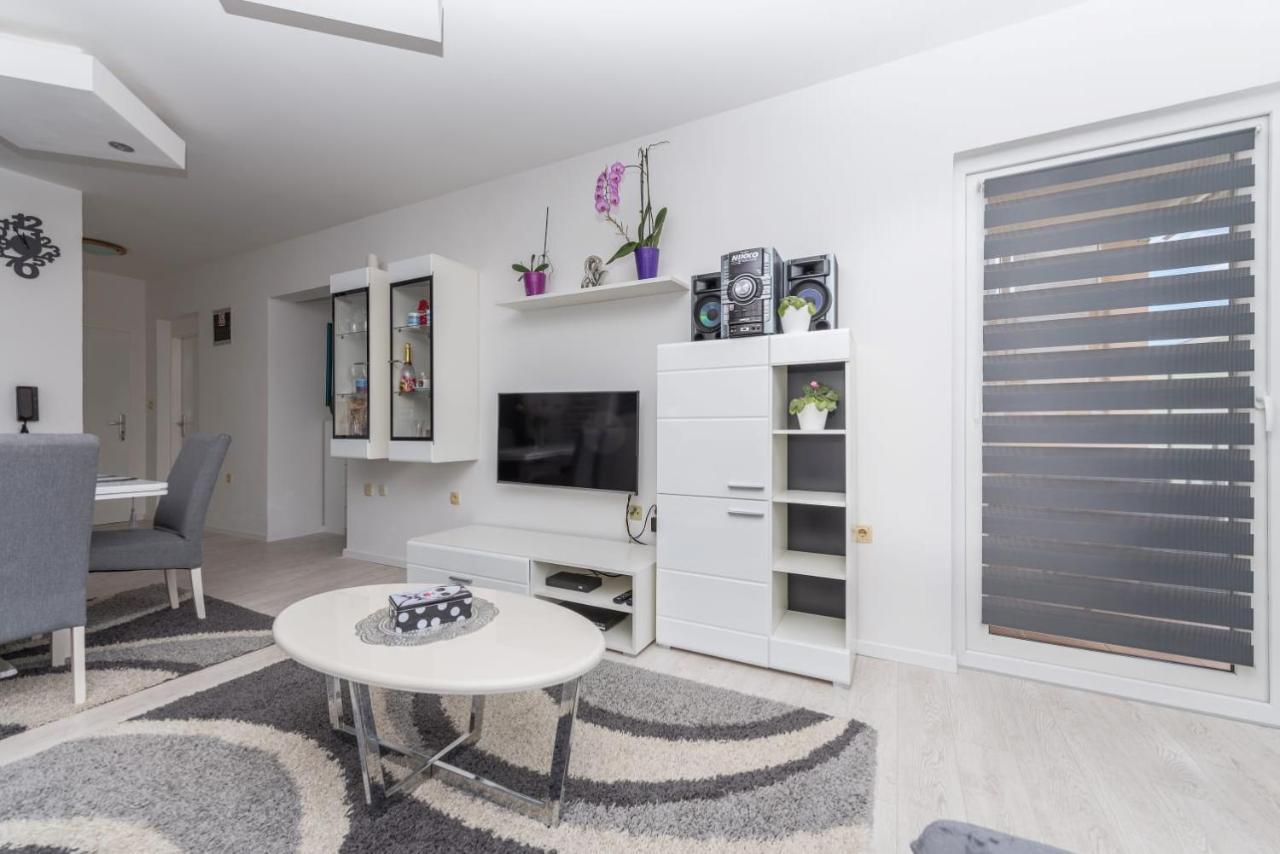 Apartments Matko มาคาร์สกา ภายนอก รูปภาพ